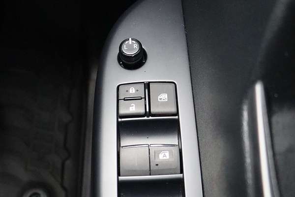 2023 Toyota Hilux SR GUN126R