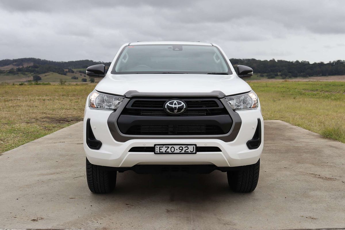 2023 Toyota Hilux SR GUN126R