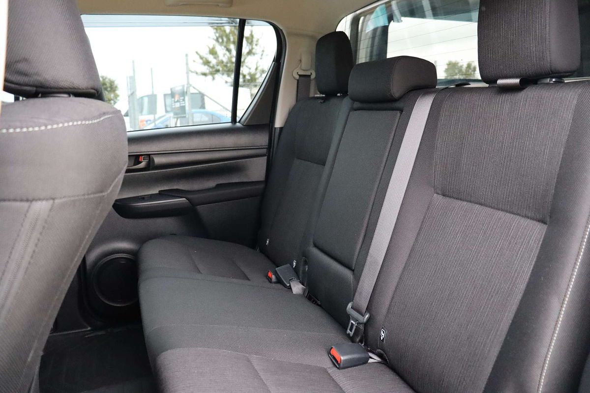 2023 Toyota Hilux SR GUN126R