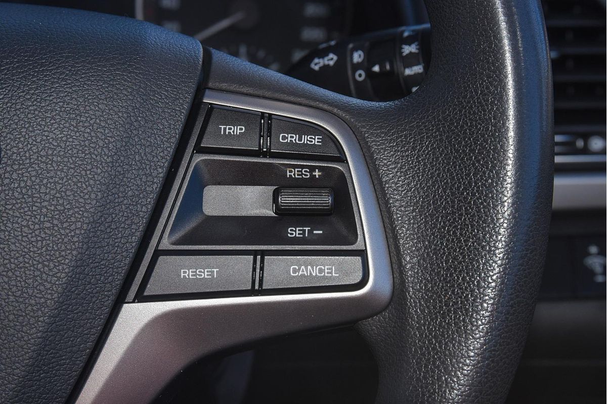 2017 Hyundai Elantra Active AD