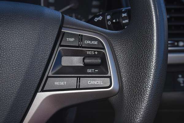 2017 Hyundai Elantra Active AD