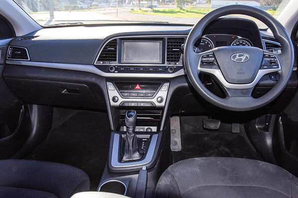 2017 Hyundai Elantra Active AD