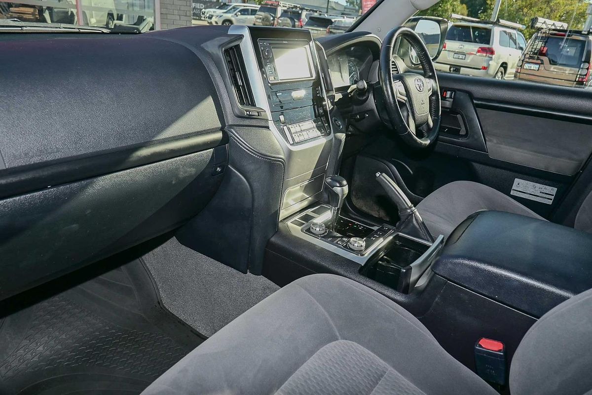 2016 Toyota Landcruiser GXL VDJ200R
