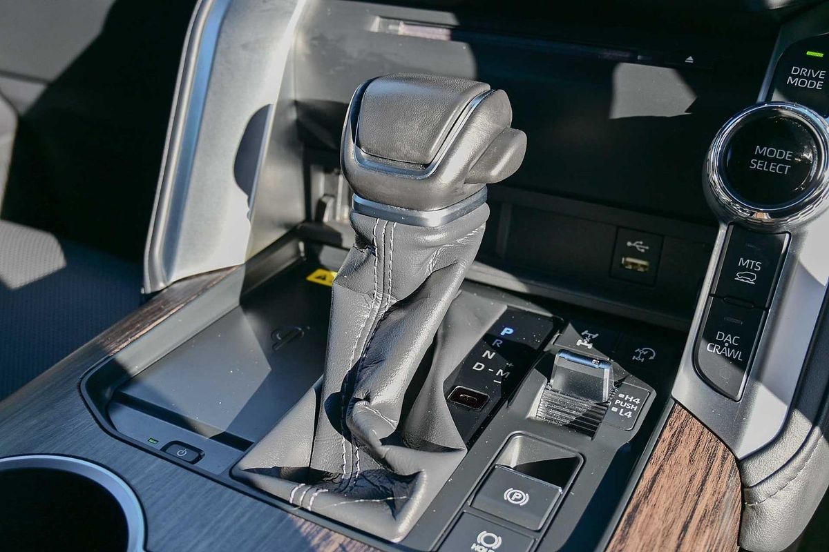 2023 Toyota Landcruiser VX FJA300R