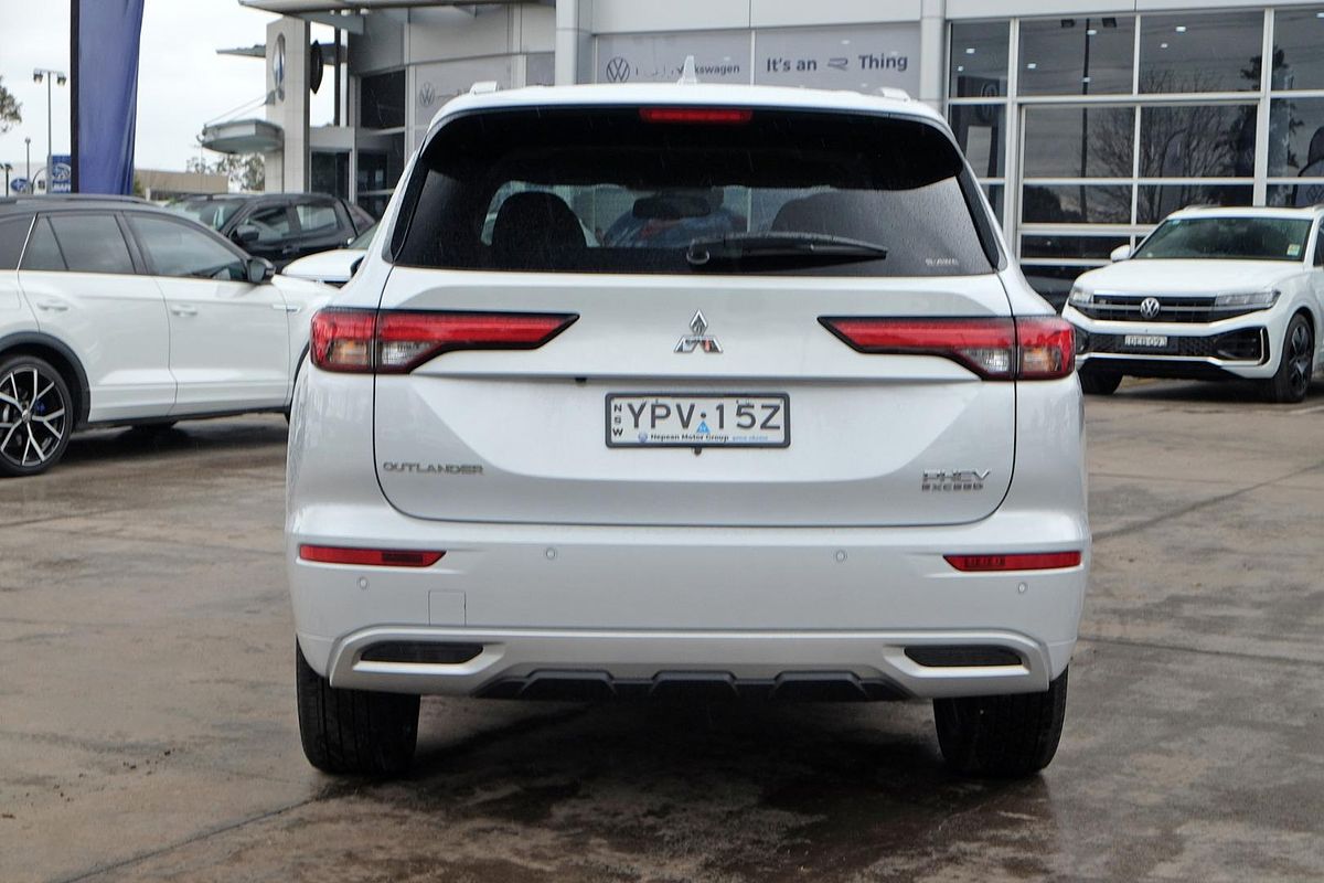 2025 Mitsubishi Outlander PHEV Exceed ZM