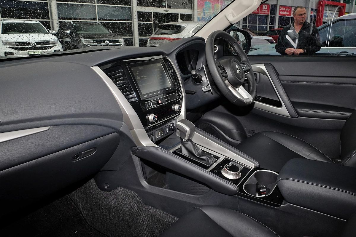 2024 Mitsubishi Pajero Sport Exceed QG