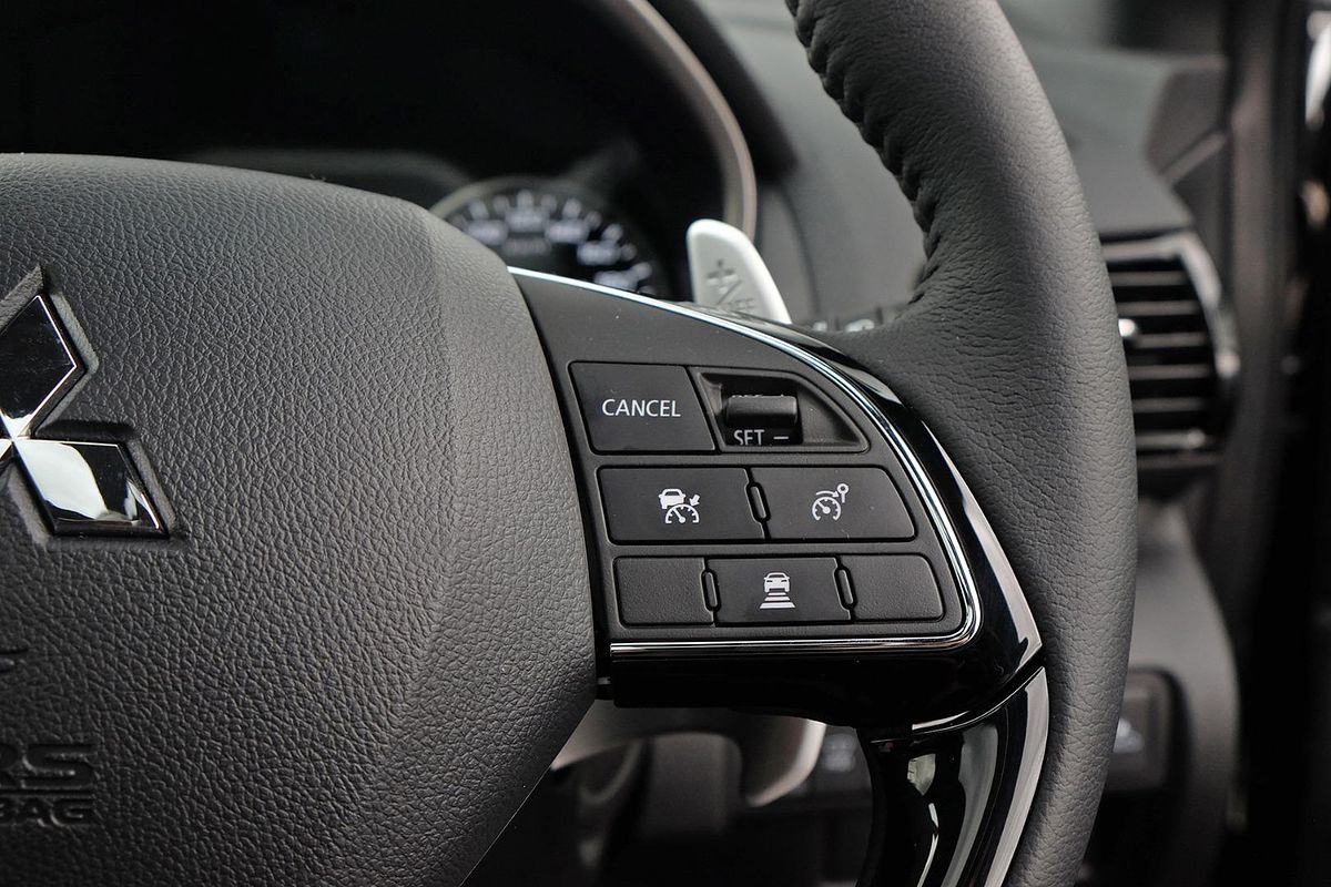 2024 Mitsubishi Eclipse Cross Exceed YB