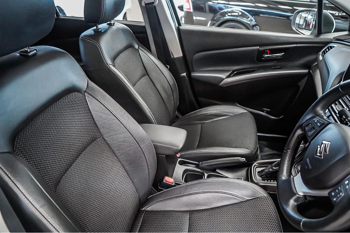 2022 Suzuki S-Cross ALLGRIP Prestige JYB