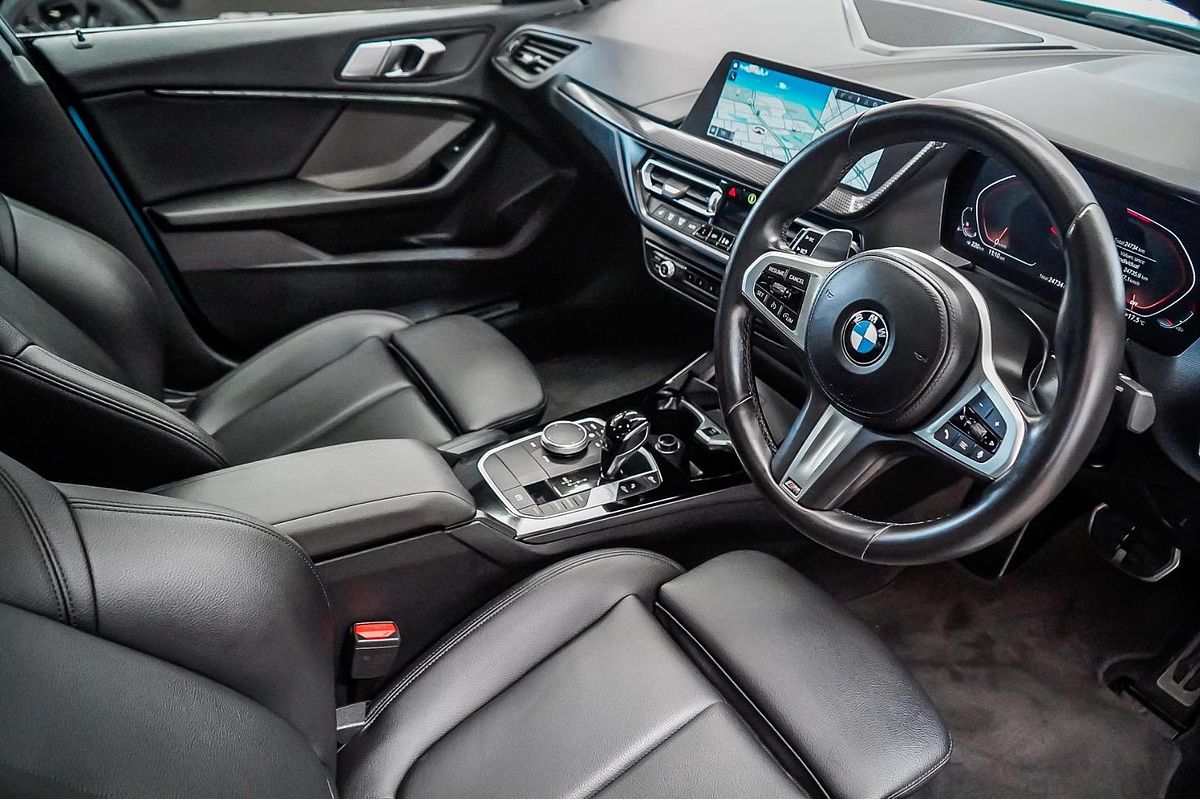 2022 BMW 2 Series 220i M Sport F44