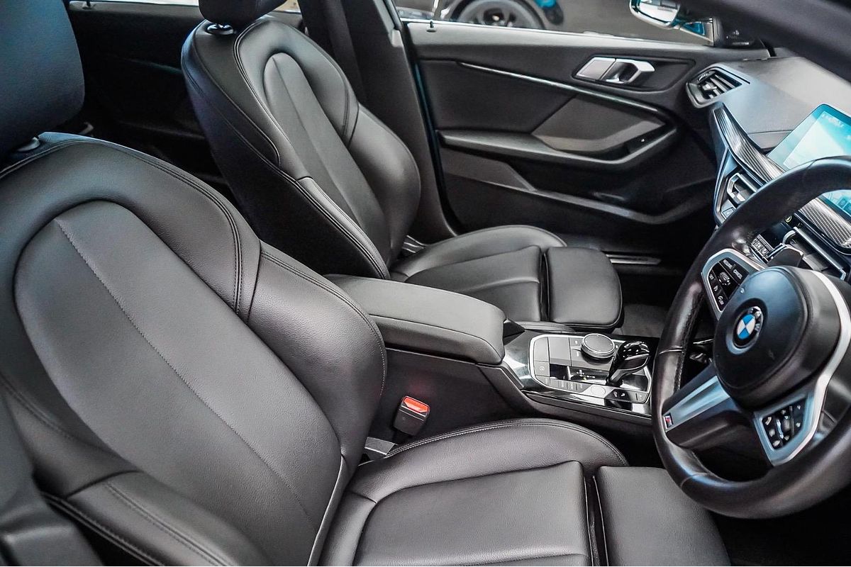 2022 BMW 2 Series 220i M Sport F44