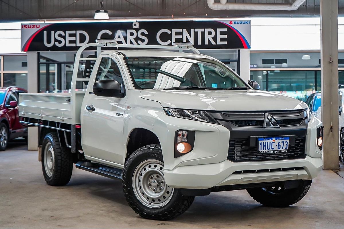 2022 Mitsubishi Triton GLX MR 4X4
