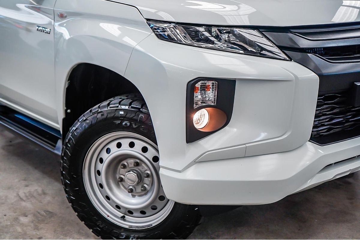 2022 Mitsubishi Triton GLX MR 4X4