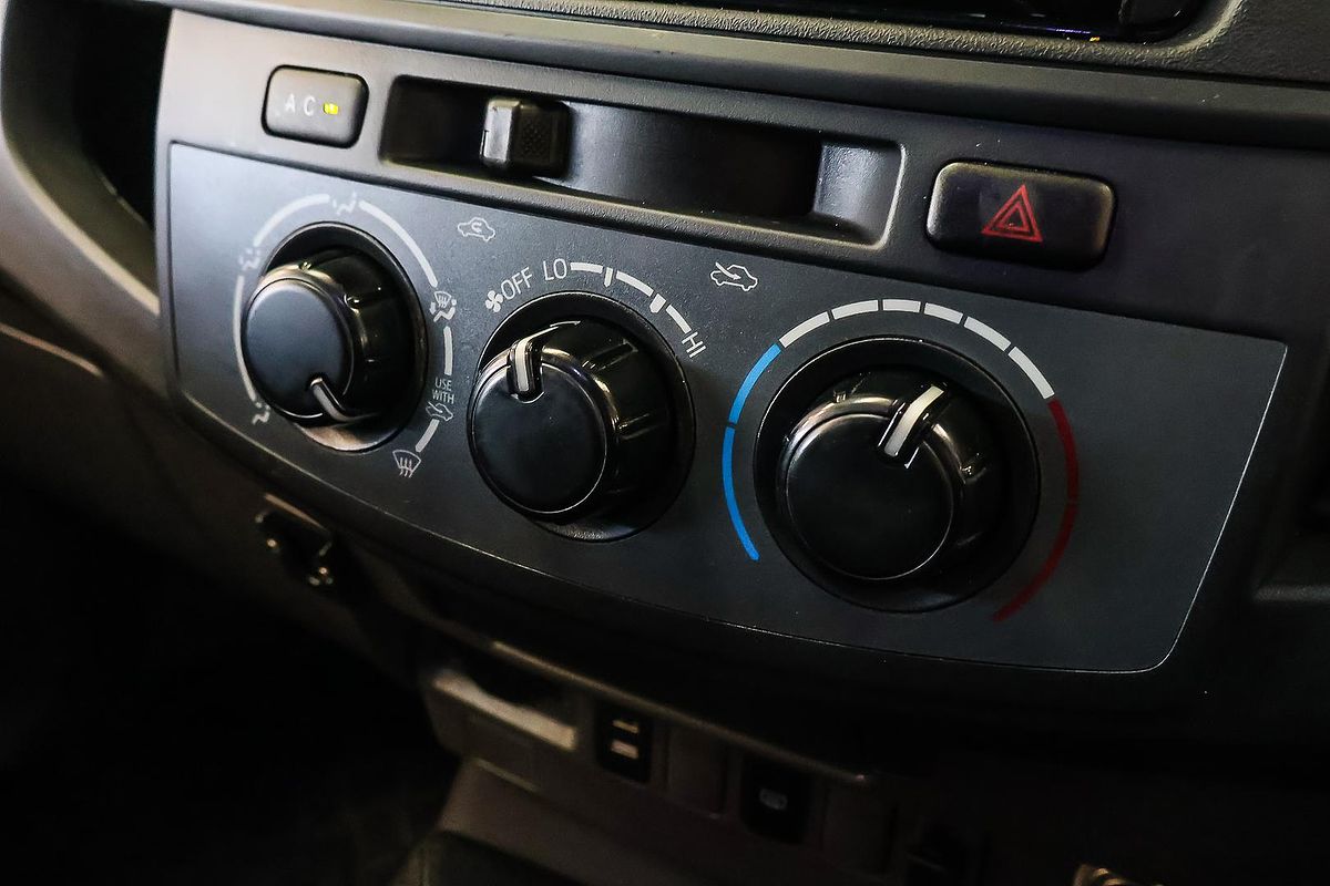 2012 Toyota Hilux SR KUN26R 4X4