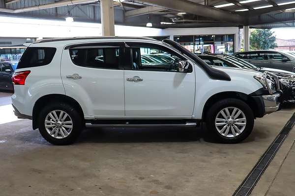 2018 Isuzu MU-X LS-T