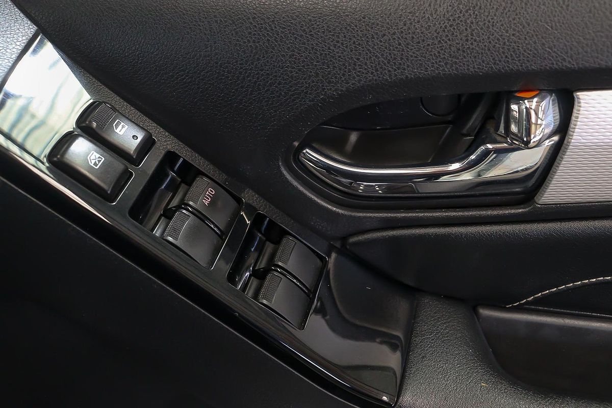 2018 Isuzu MU-X LS-T