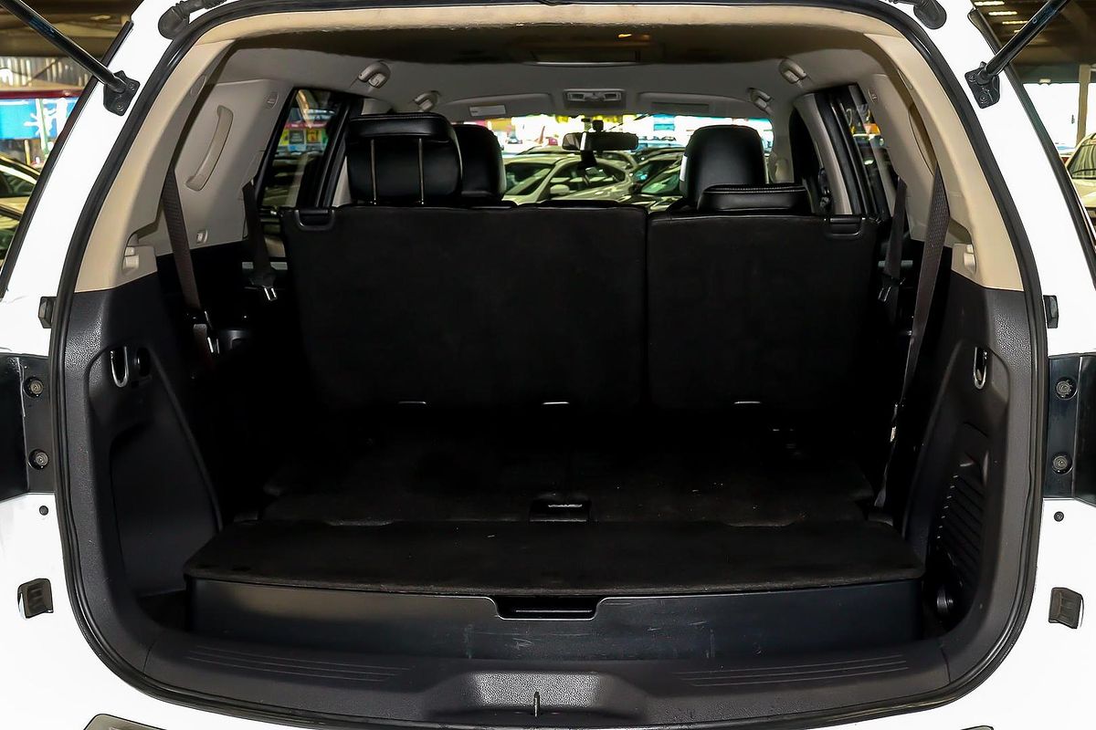 2018 Isuzu MU-X LS-T