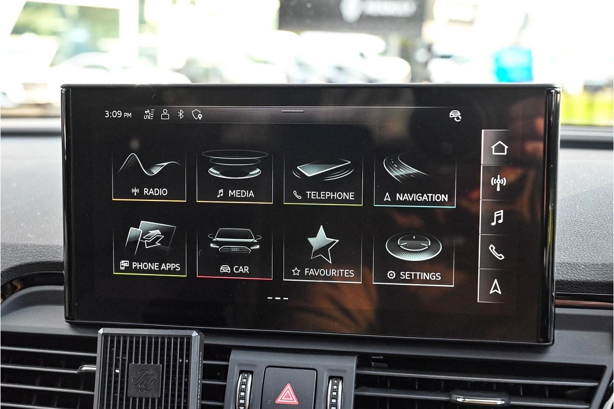 2024 Audi Q5 45 TFSI S line FY