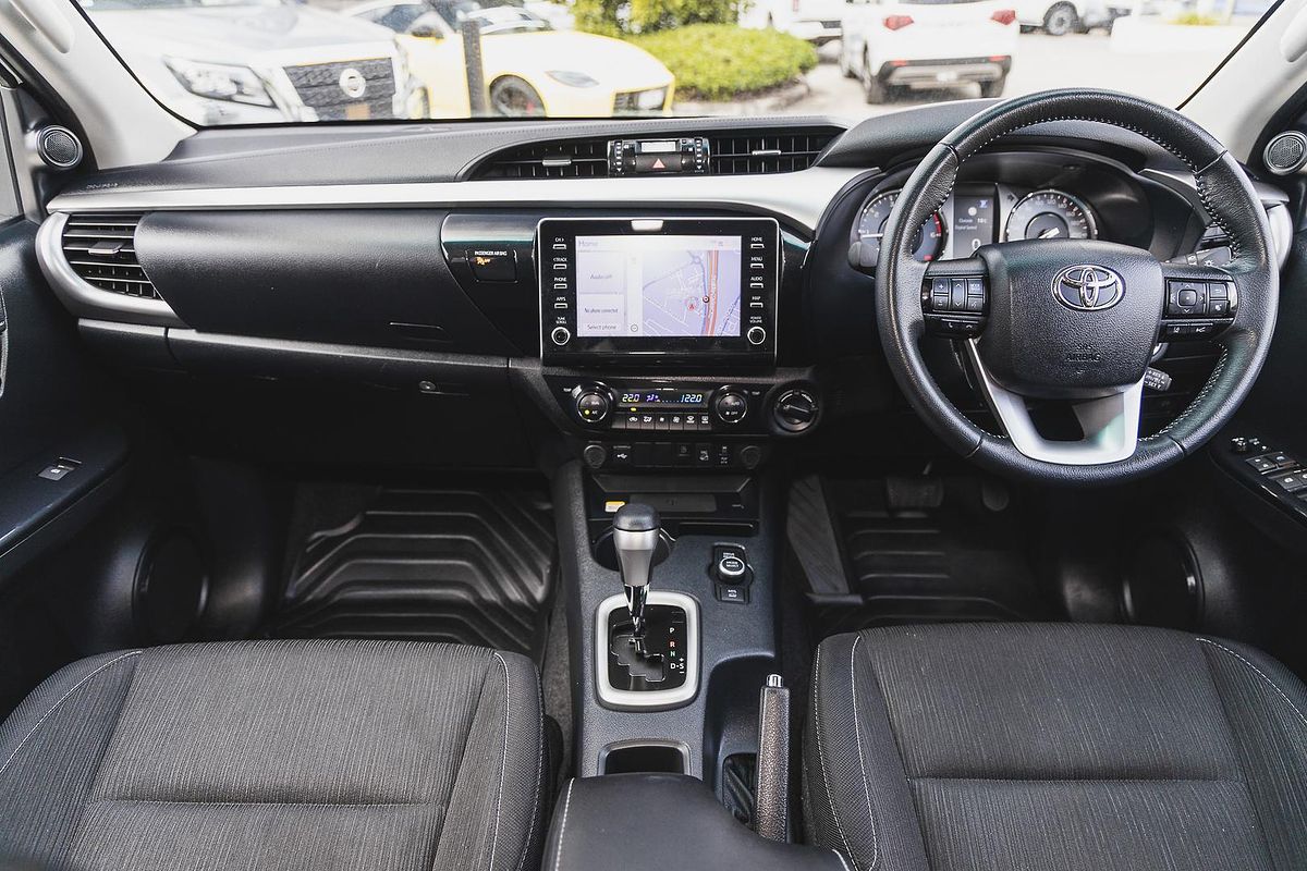 2024 Toyota Hilux SR5 48V GUN126R 4X4