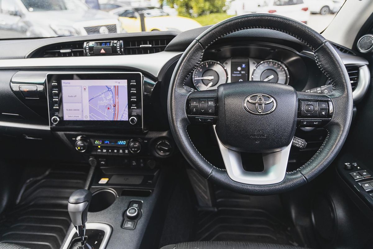 2024 Toyota Hilux SR5 48V GUN126R 4X4