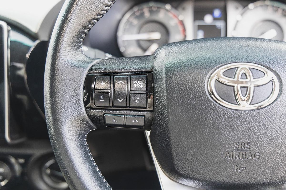 2024 Toyota Hilux SR5 48V GUN126R 4X4