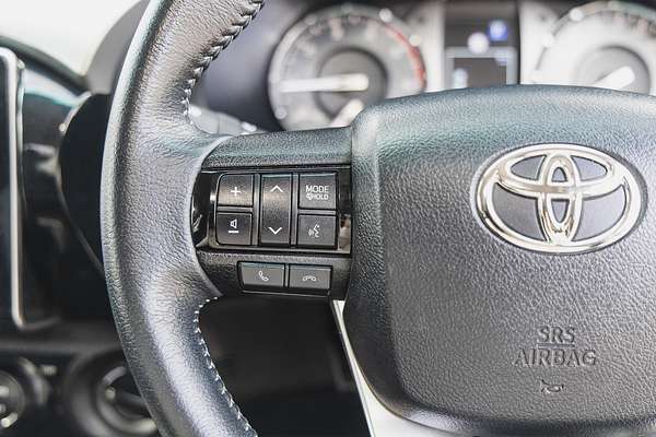 2024 Toyota Hilux SR5 48V GUN126R 4X4