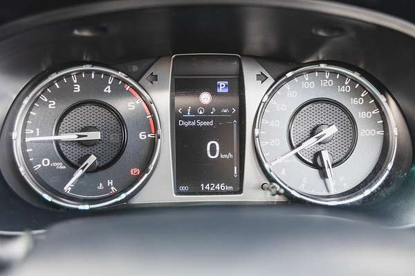 2024 Toyota Hilux SR5 48V GUN126R 4X4