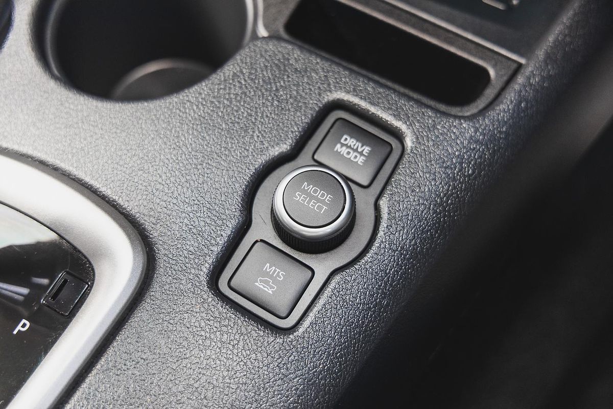 2024 Toyota Hilux SR5 48V GUN126R 4X4