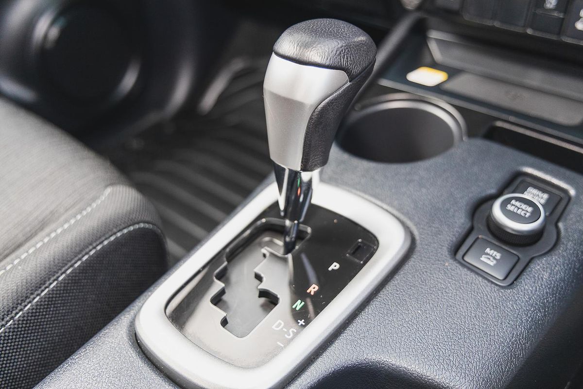 2024 Toyota Hilux SR5 48V GUN126R 4X4