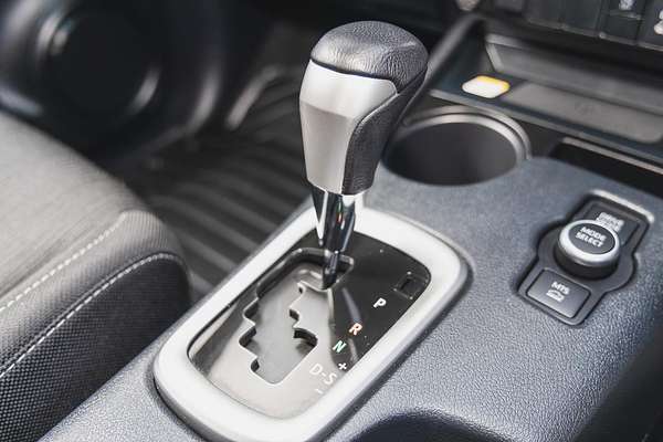 2024 Toyota Hilux SR5 48V GUN126R 4X4