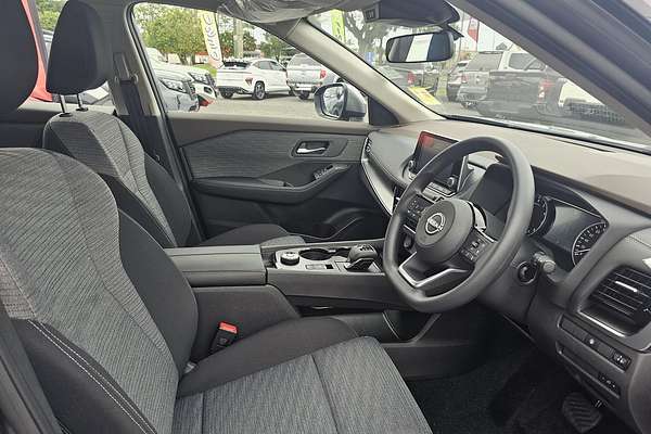 2024 Nissan X-TRAIL ST T33
