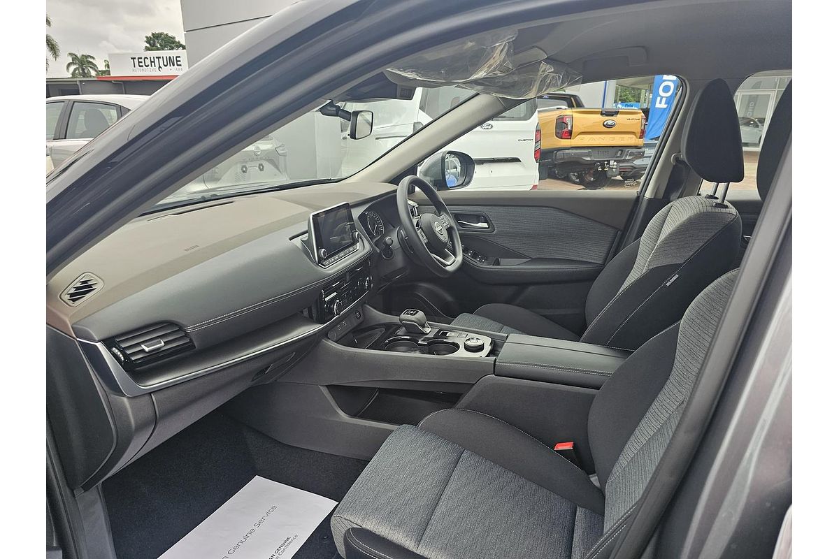 2024 Nissan X-TRAIL ST T33