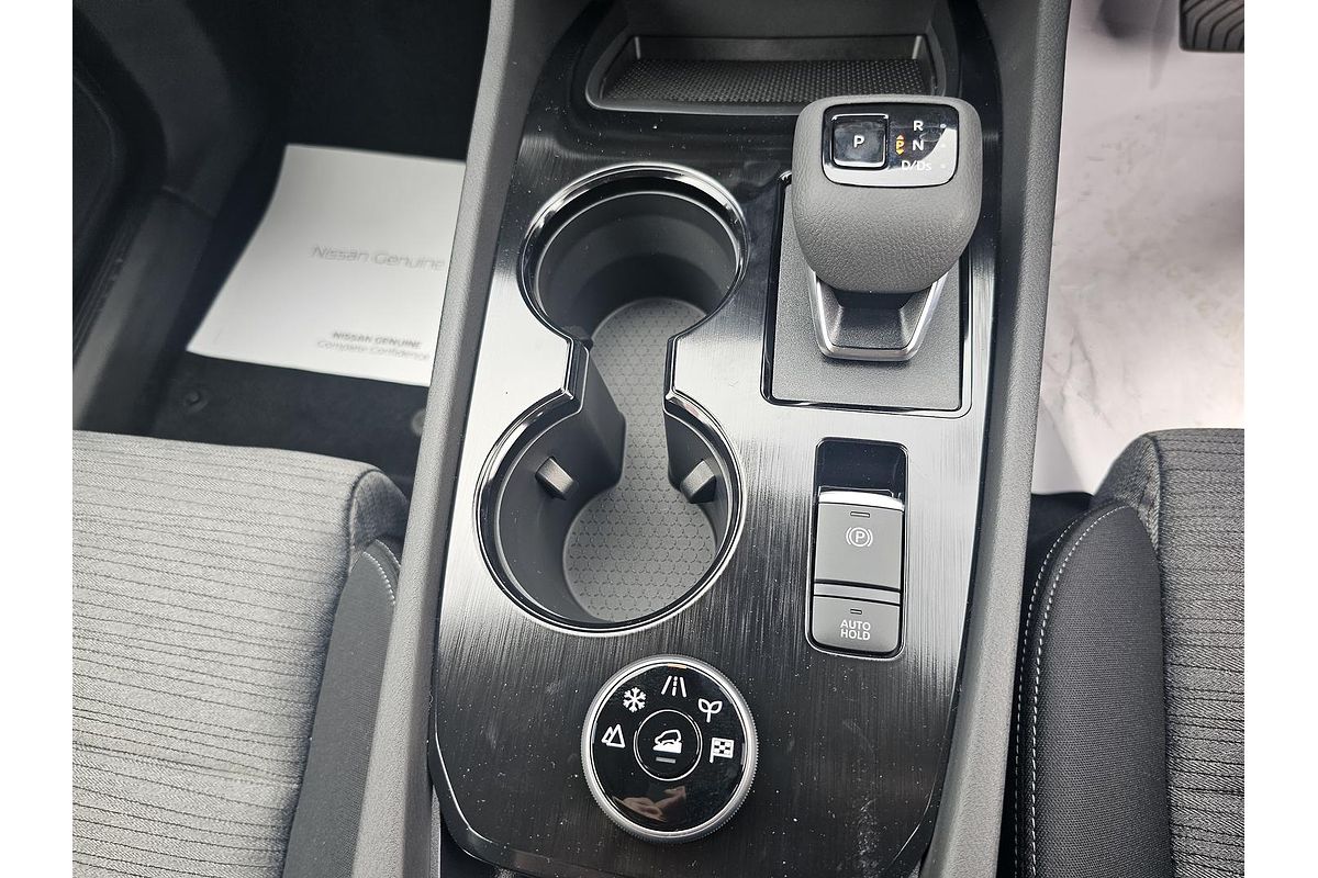 2024 Nissan X-TRAIL ST T33