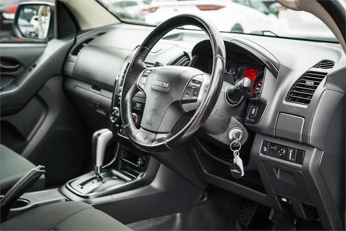2020 Isuzu D-MAX SX High Ride Rear Wheel Drive