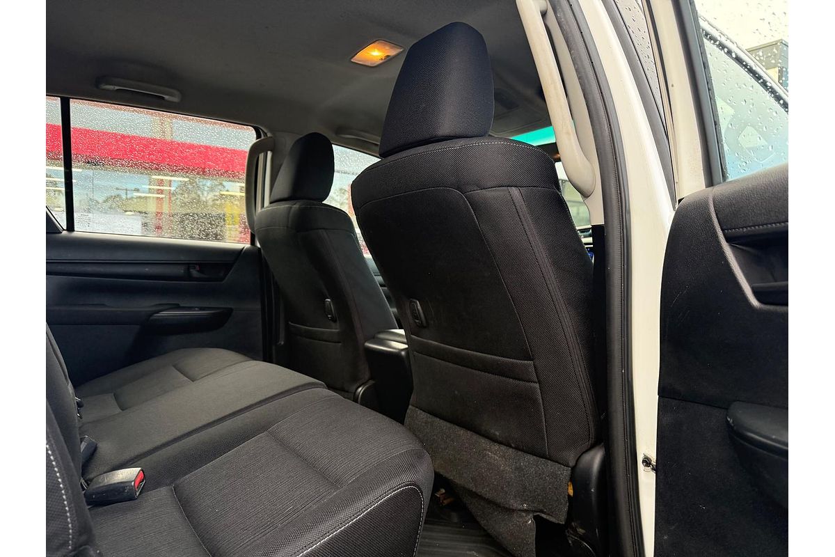 2016 Toyota Hilux SR GUN126R 4X4