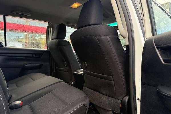 2016 Toyota Hilux SR GUN126R 4X4
