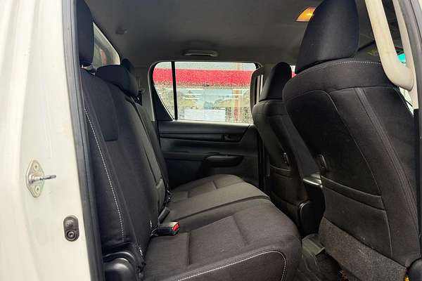 2016 Toyota Hilux SR GUN126R 4X4