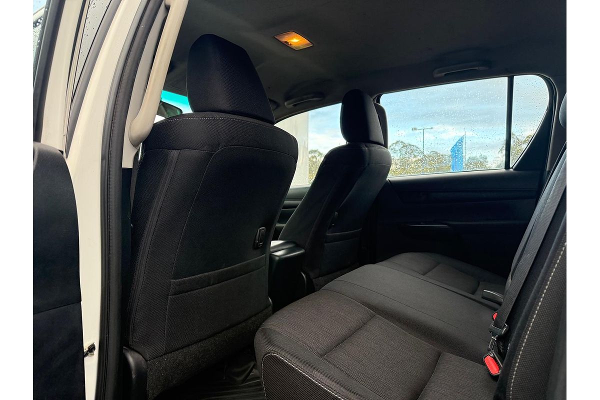 2016 Toyota Hilux SR GUN126R 4X4