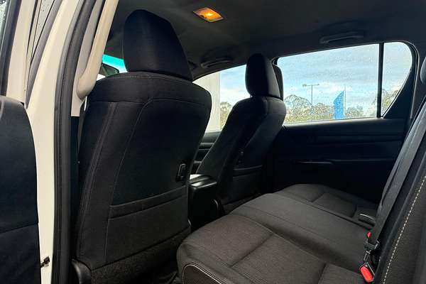 2016 Toyota Hilux SR GUN126R 4X4