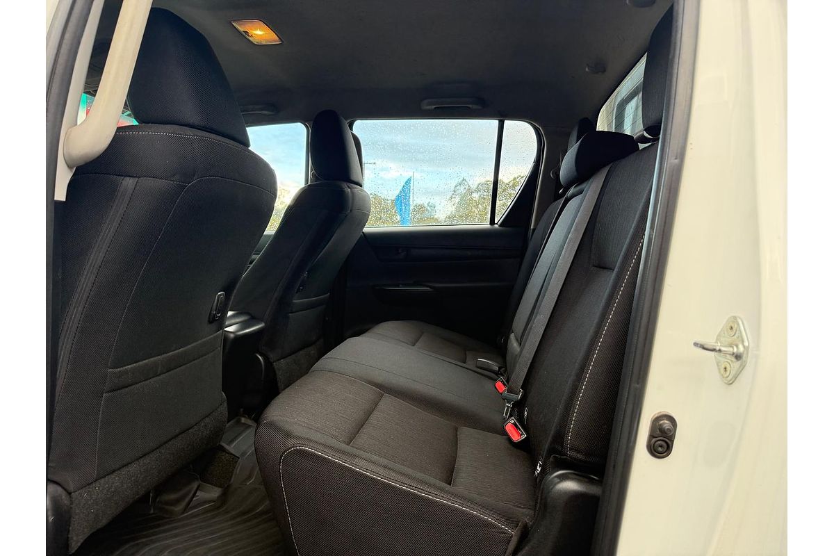 2016 Toyota Hilux SR GUN126R 4X4