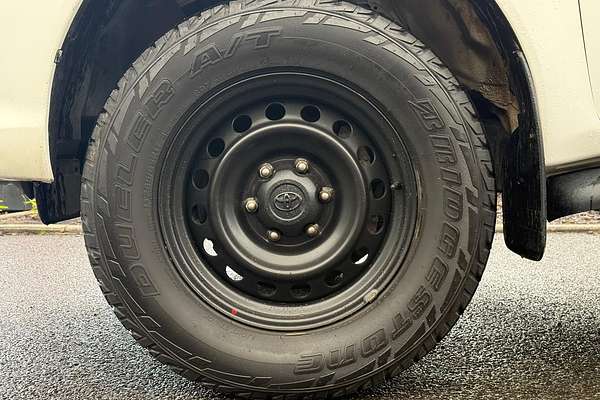 2016 Toyota Hilux SR GUN126R 4X4