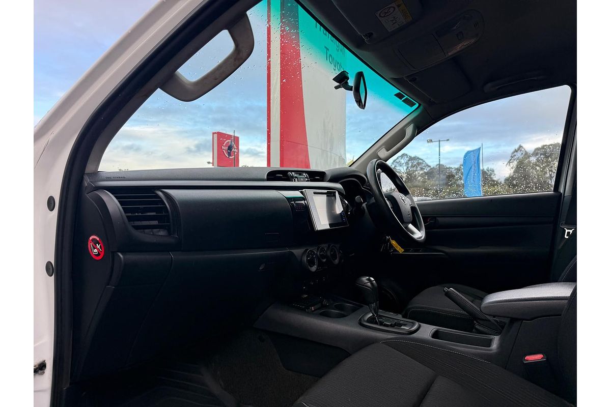 2016 Toyota Hilux SR GUN126R 4X4