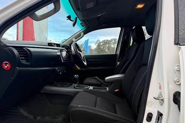 2016 Toyota Hilux SR GUN126R 4X4