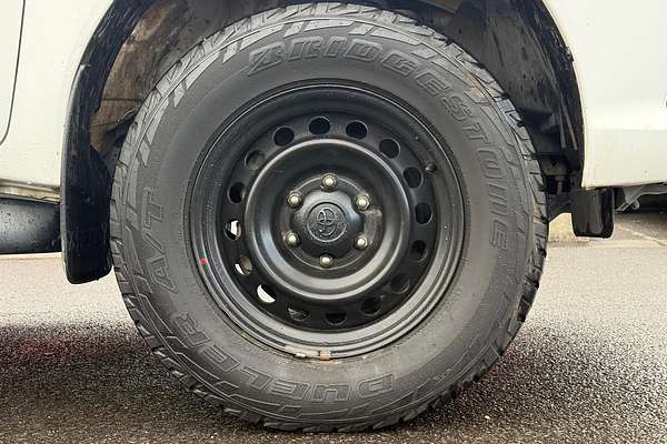 2016 Toyota Hilux SR GUN126R 4X4