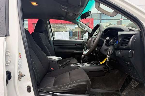 2016 Toyota Hilux SR GUN126R 4X4