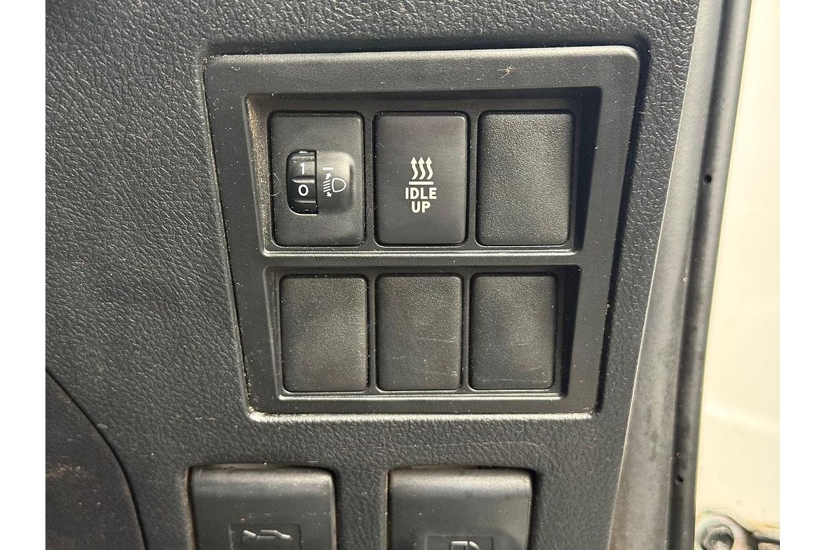 2016 Toyota Hilux SR GUN126R 4X4