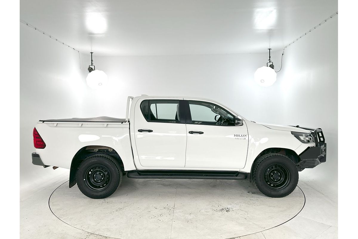 2022 Toyota Hilux SR GUN126R