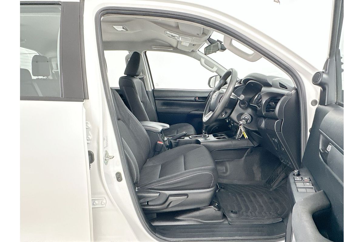 2022 Toyota Hilux SR GUN126R