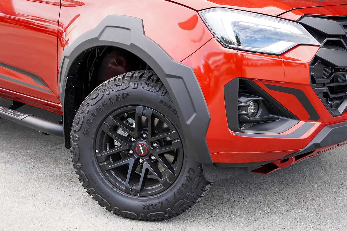 2024 Isuzu D-MAX BLADE 4X4