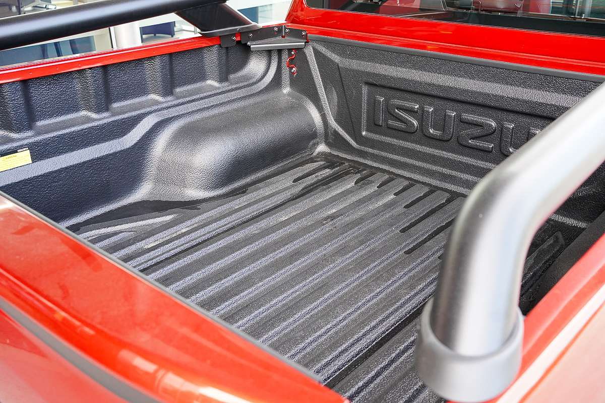 2024 Isuzu D-MAX BLADE 4X4