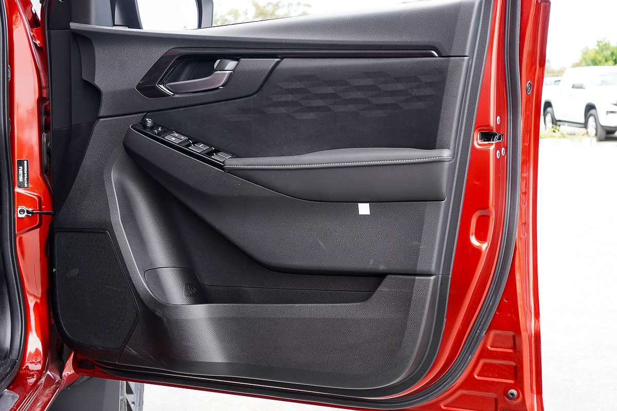 2024 Isuzu D-MAX BLADE 4X4